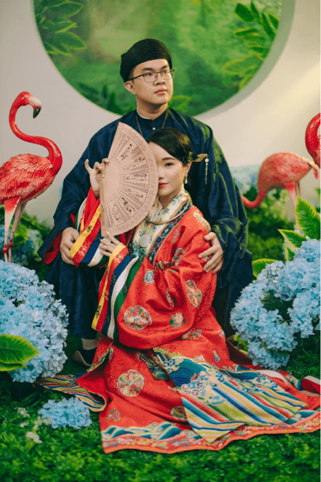 Nhat Binh is the costume of the Queens, Concubines and Princesses of the Nguyen Dynasty. - Facebook